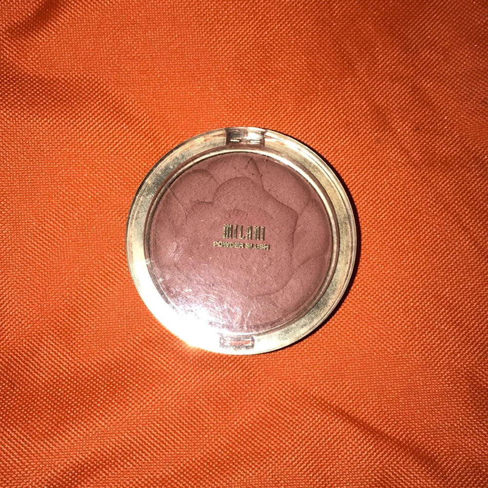 Milani blush in blushing rose